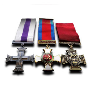 Military Medals 3x Set Military Cross, Distinguished Service Order & Victoria Cross Replicas
