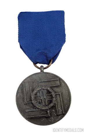 SS Long Service Award 8 Years - Nazi Germany Medals