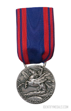 Post-WW2 Medals and Awards: The Medal of Aeronautic Valor