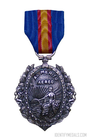 The Air Force Medal (Spain) - Spanish Medals, Badges & Awards Post-WW2