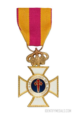 The Long Military Service Cross - Spanish Medals, Badges & Awards Post-WW2