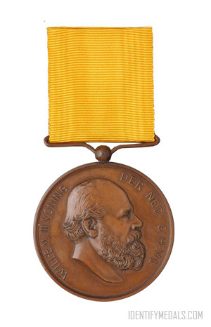 The Flood Disaster Medal - Dutch Medals, Badges & Awards Pre-WW1