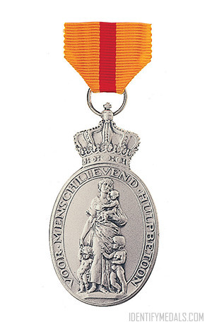 The Honorary Medal for Charitable Assistance - Dutch Medals, Badges & Awards Pre-WW1