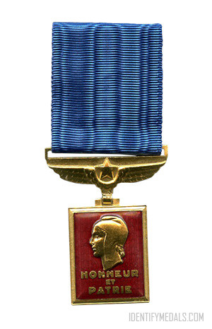 The Aeronautical Medal - French Medals, Badges & Awards WW2