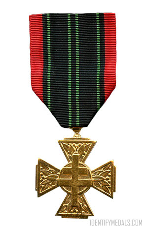 The Cross of the Resistance Volunteer Combatant - French Medals, Badges & Awards WW2