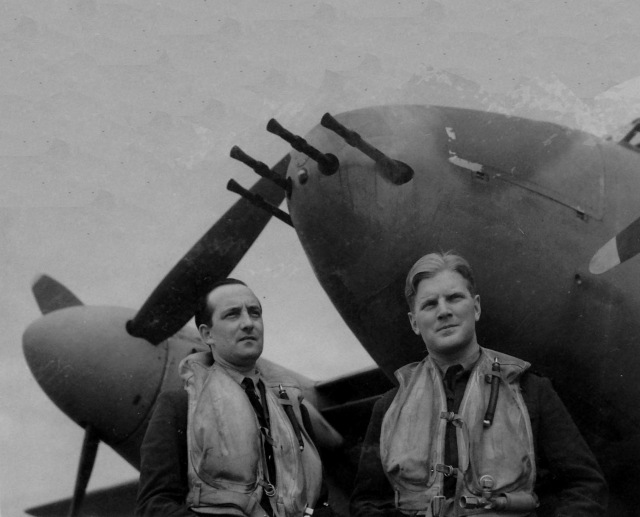 Braham (right) with his long-serving radio and radar operator Wing Commander Bill "Sticks" Gregory, 1943.