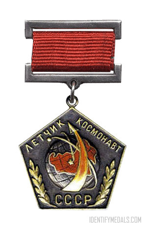 USSR Post-WW2 Medals: The Pilot-Cosmonaut of the USSR Medal