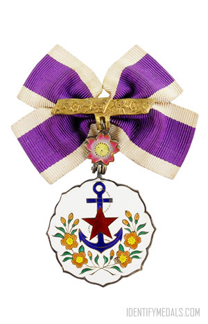The Patriotic Women's Association (Aikoku Fujinkai) Distinguished Service Badge
