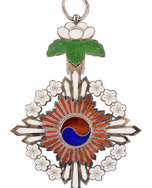 The Grand Order of the Plum Blossoms