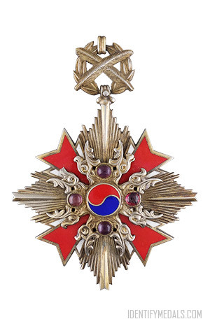 South Korean Medals: The Order of Diplomatic Service Merit