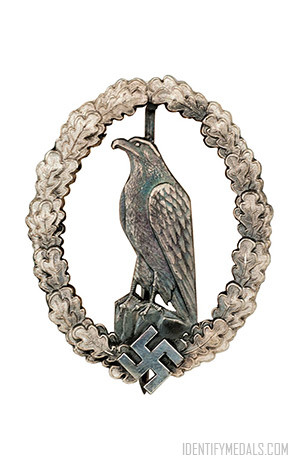 The Retired Pilot Badge of the Luftwaffe - Nazi German Medals WW2