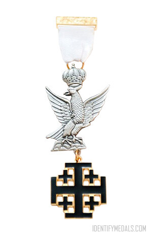 The Red Cross of Constantine Past Commanders Jewel - Medals