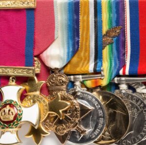 Types of civil and military medal suspension